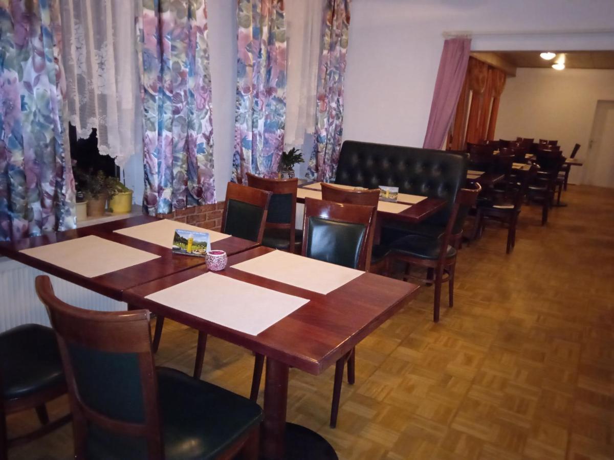 Hotel & Restaurant Zum Adlersberg Schleusingen Extérieur photo