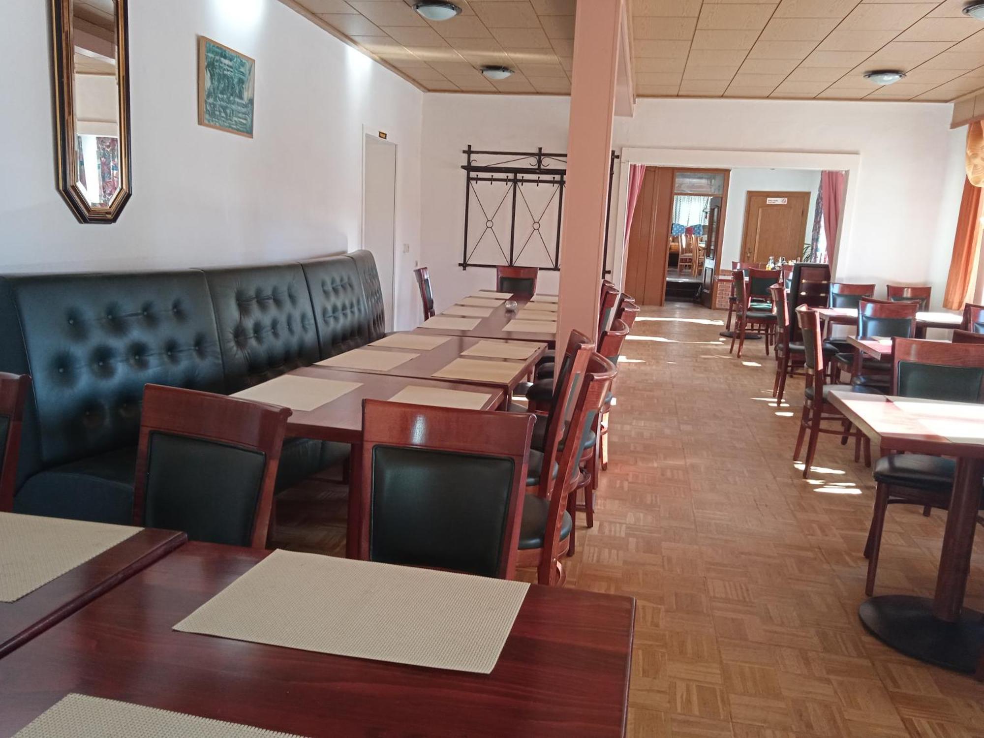 Hotel & Restaurant Zum Adlersberg Schleusingen Extérieur photo