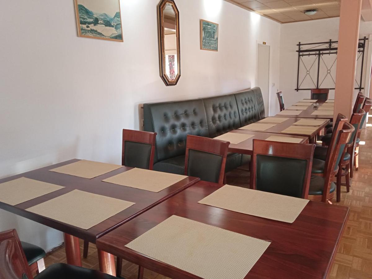 Hotel & Restaurant Zum Adlersberg Schleusingen Extérieur photo